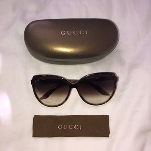 AUTHENTIC GUCCI SUNGLASSES 😍🕶